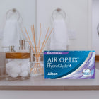 Air Optix plus HydraGlyde Multifocal – in the bathroom
